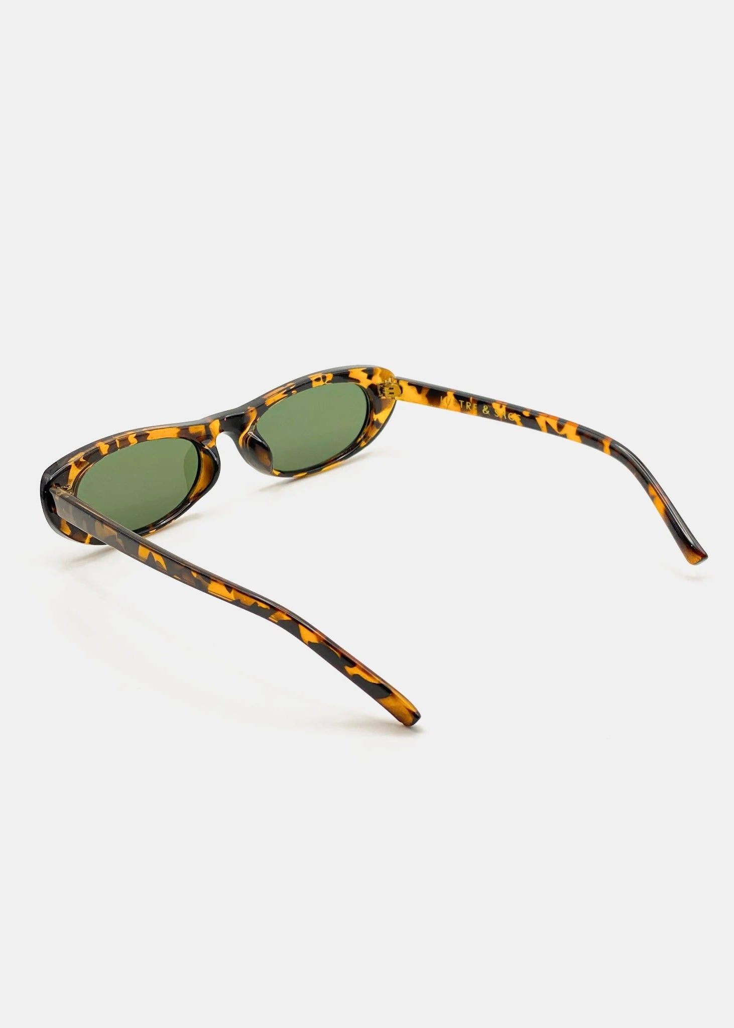 Soho Sunglasses, Tort