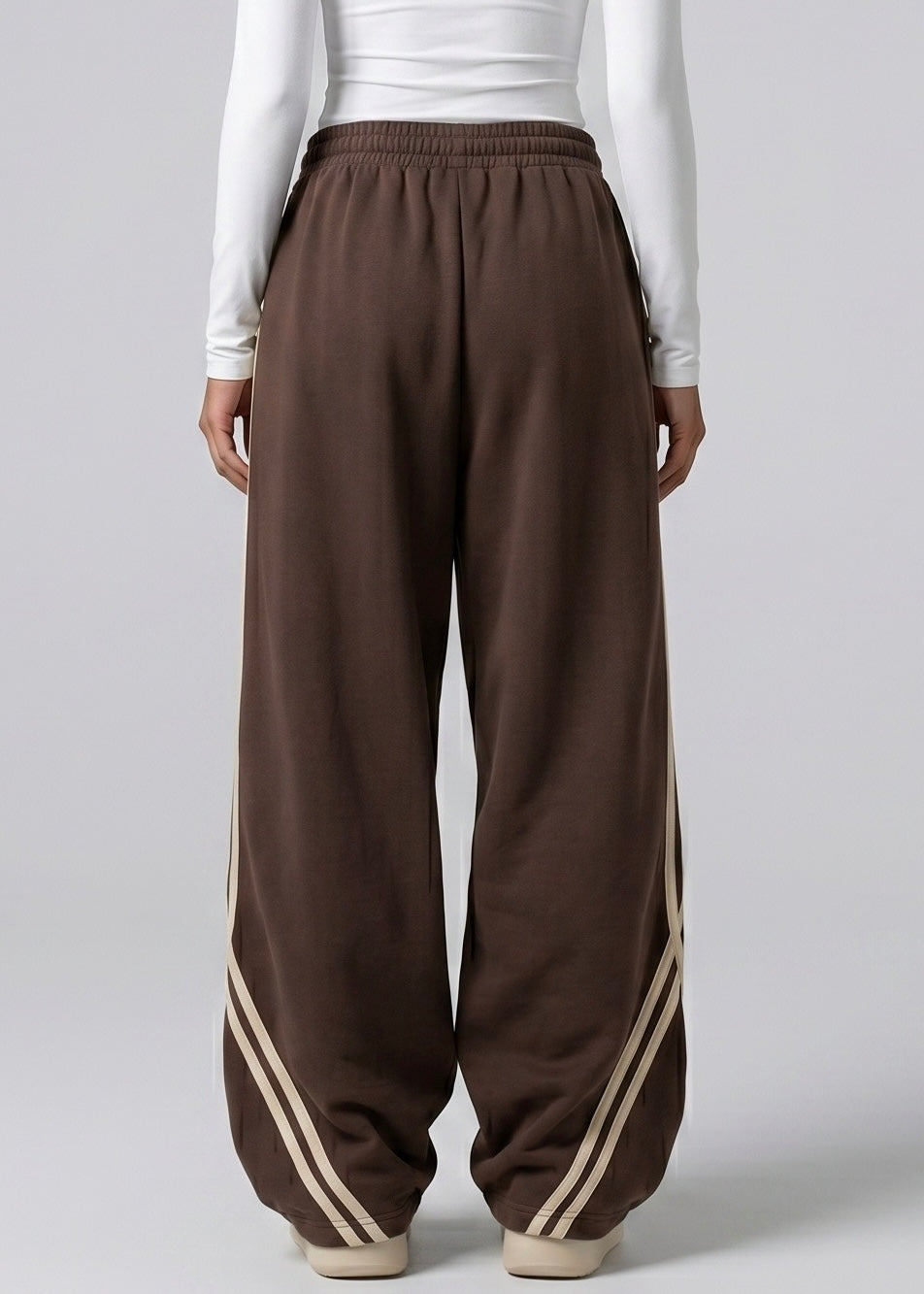 Ranch Barrel Track Pant, Choc